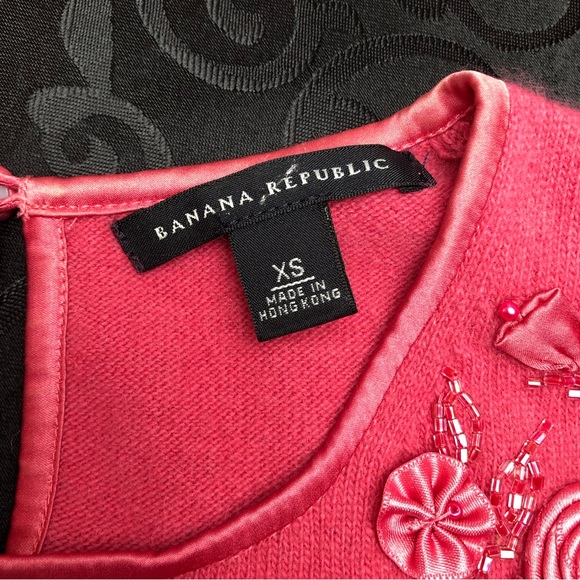 Banana Republic Sleeveless Crew Neck Sweater Pink - Picture 6 of 11